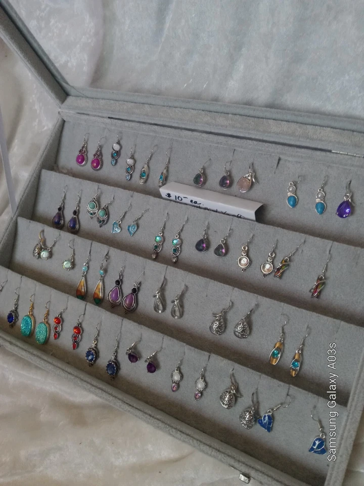 Venta al por mayor lote pares de pendientes de gancho R Foto 2 de 3