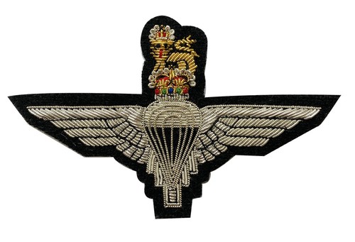 The Queen ’S Elizabeth II Giacca Distintivo Eiir Mano Ricamato Lingotto