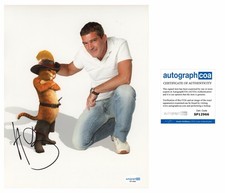 Antonio Banderas “Shrek 2” AUTOGRAPH Signed ‘Puss In Boots’ 10x8” Photo ACOA