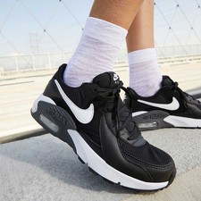 New Women  s Nike Air Max Excee Black Sleek Design Comfort CD5432-003 Size 9