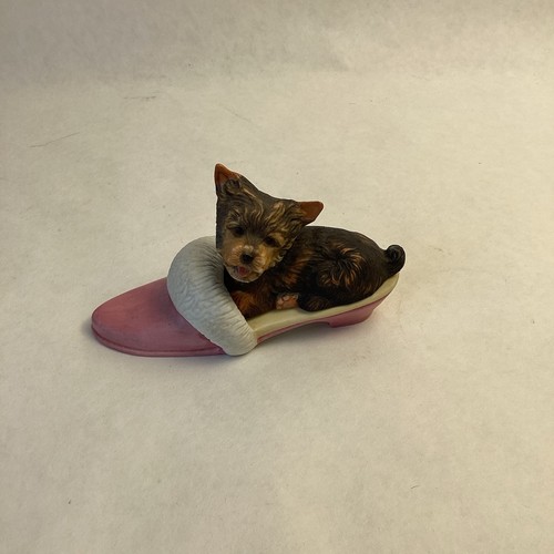 1991 Princeton Gallery Porzellan Figur, Pampered Pup, Yorkie, Slipper