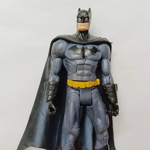 DC Comics Collectibles Arkham Knight BATMAN Action Figure 6" old loose - Picture 3 of 9