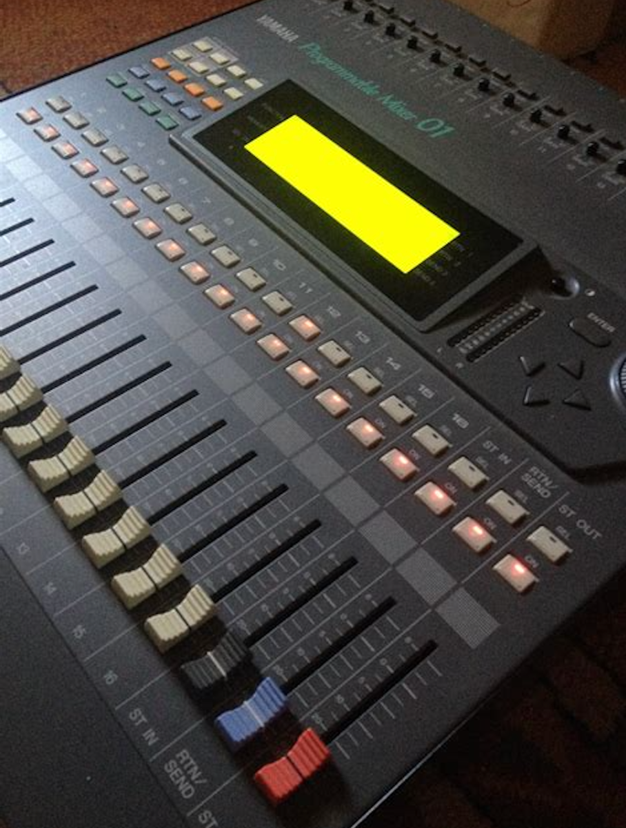 PRICE DROP. - Yamaha ProMix 01 - Mixer - Audio Console NOT TESTED