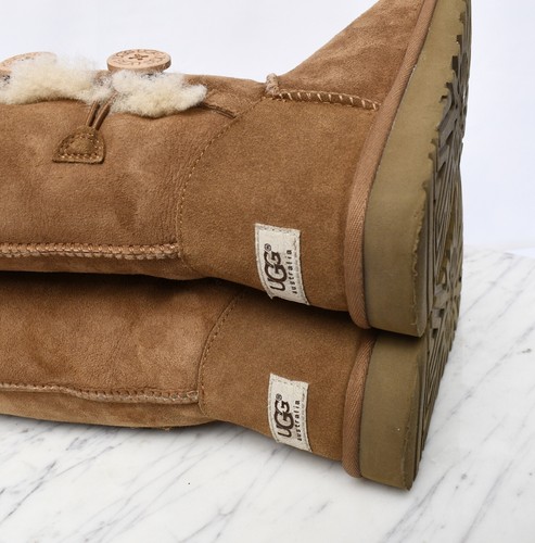 UGG Women's Bailey Button Triplet Chestnut Suede Sheepskin Tall Warm Boots Sz 8 - Picture 5 of 9