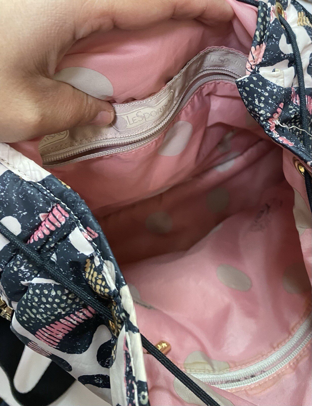 LeSportsac Women's Backpack Drawstring Adjustable… - image 9