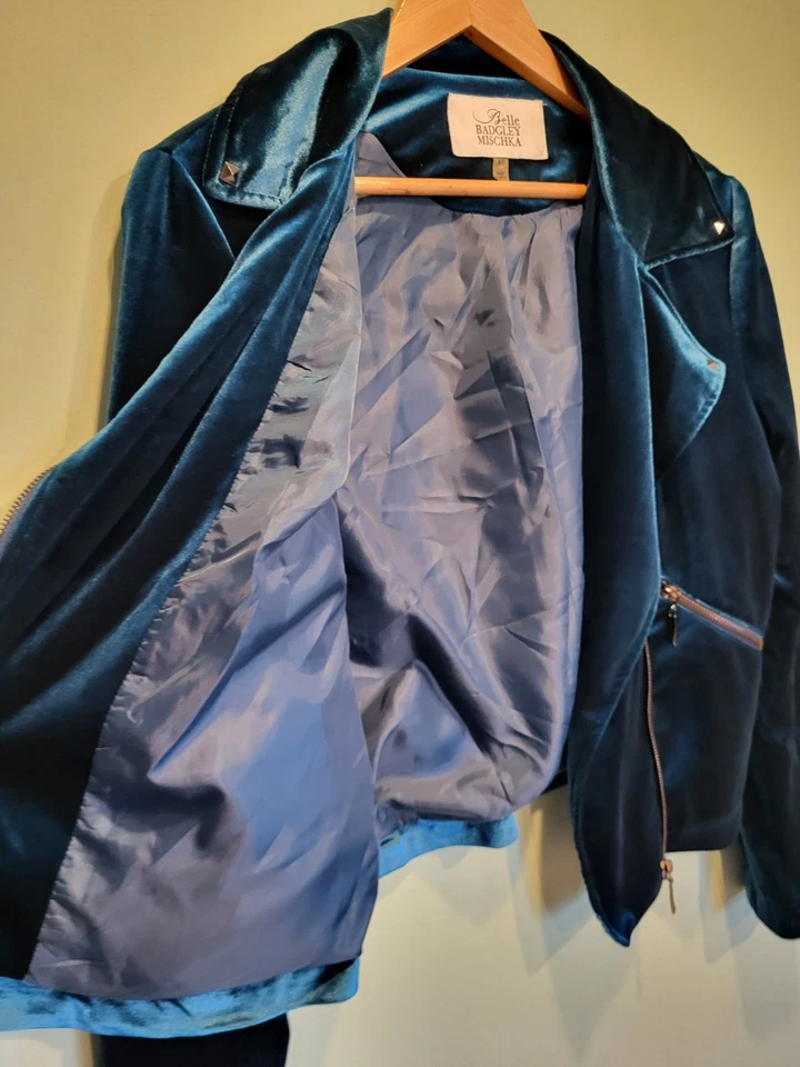 Chaqueta de moto Belle Badgley Mischka de terciopelo verde azulado talla M Foto 4 de 4
