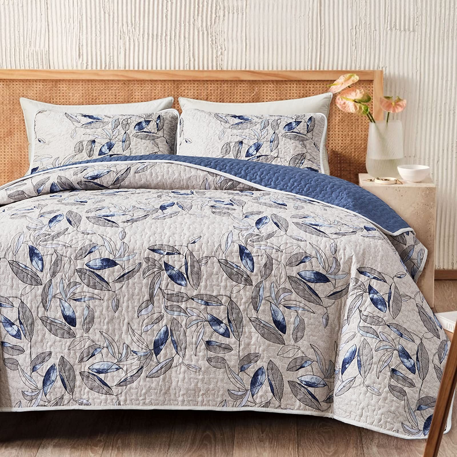 3-Piece Microfiber Quilt Set, Reversible Botanical Blue Leaves, Full/Queen 90x90