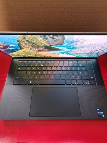 WILL TAKE £849 DELL Gaming 4K Laptop i7 4.80GHz 32GB RAM 1TB SSD Nvidia RTX 8GB
