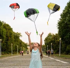 3pcs Kids Play Parachute Hand
