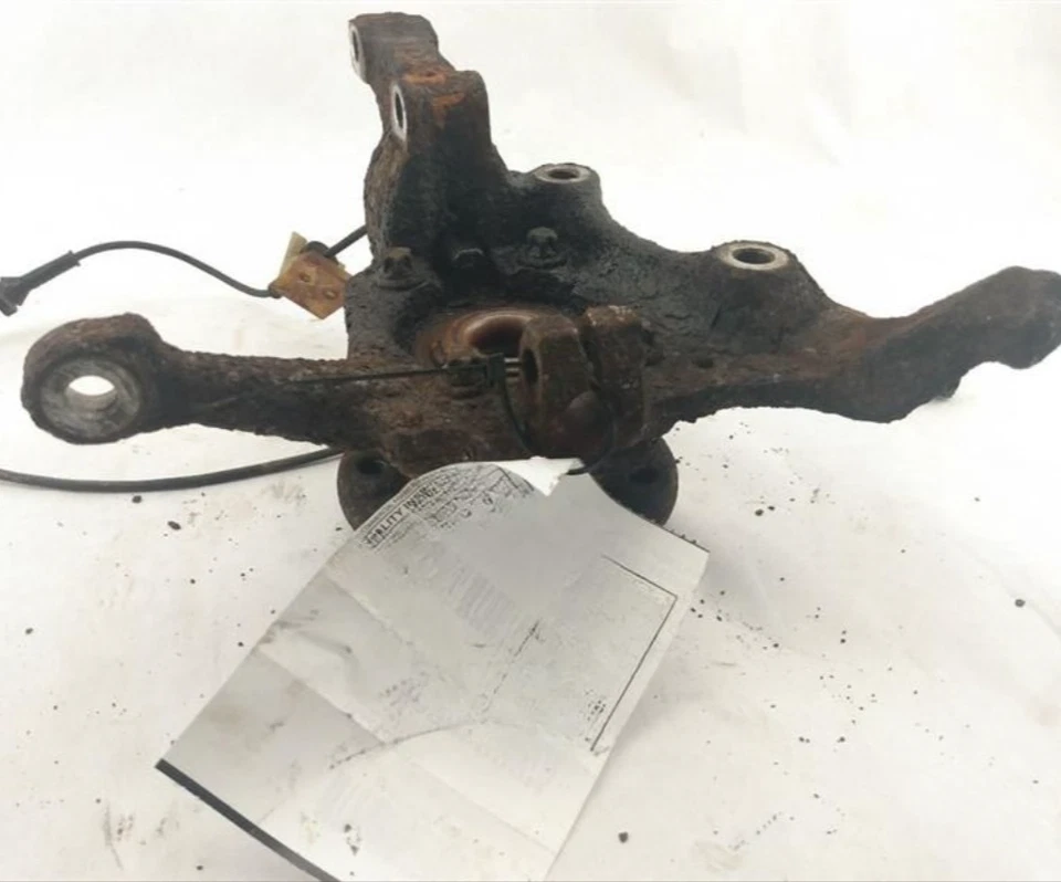 1999 - 2004 Volvo C70 Front Left LH Hand Driver Spindle Knuckle Assembly Oem - Image 2 of 4