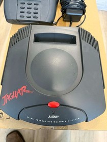 Atari Jaguar Console &ndash; 2 Controllers -Tested