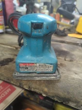Makita Finishing Sander BO4552