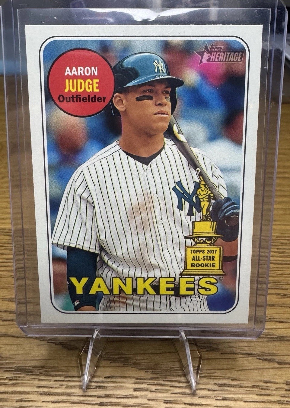 2018 Topps Heritage Aaron Judge #25 Bat On Shoulder Yankees