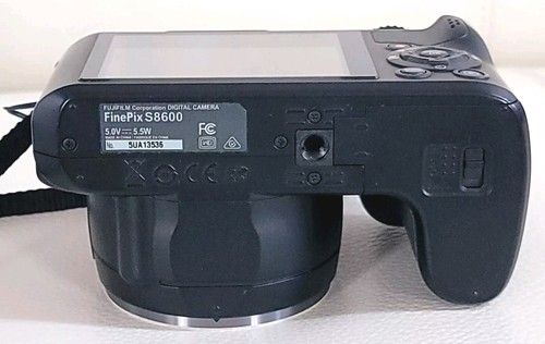 FUJIFILM FinePix S8600 16 MP Digital Camera w/ 3" LCD Screen - Picture 17 of 19