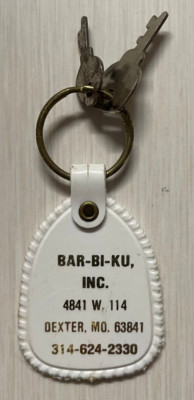 Vintage Leon's Dexter Queen & Bar-BI-Ku Inc 4841 W Hwy 114 Dexter MO Collectible