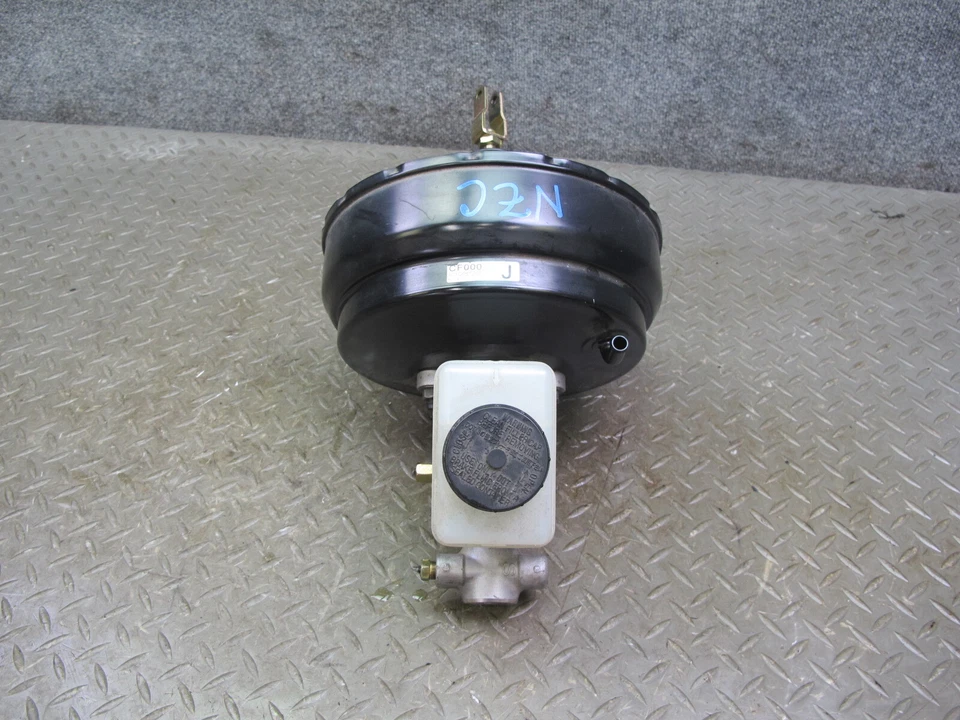 Nissan 350Z Conv GT 2005 M/T freno cilindro maestro refuerzo depósito de líquido OEM Foto 3 de 4