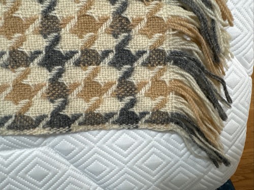 VTG Pendleton 100% Wool Blanket, Fringe, Tan Gray Cream Plaid, 57 x 72 Excellent - Picture 8 of 12