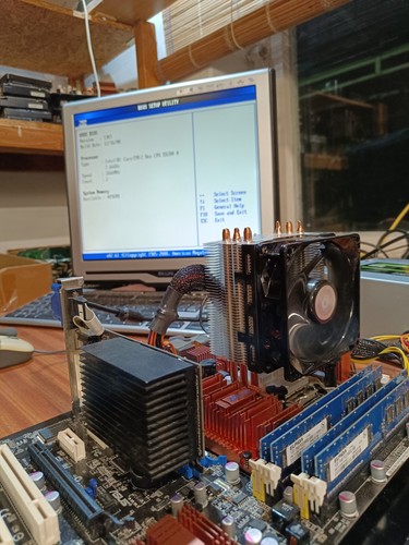 LGA775 ASUS P5K PRO iP35 chipset MoBo with CPU C2D E8200, I/O shield & 4GB RAM - Picture 10 of 21
