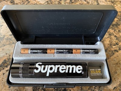 supreme maglite