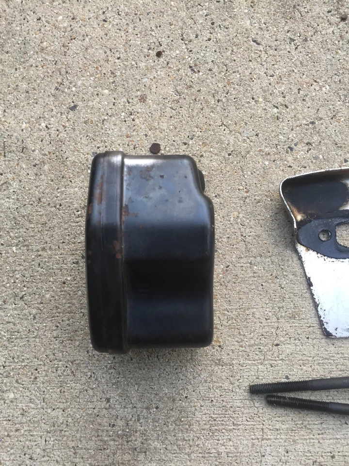 Jonsered CS2137 Chainsaw OEM - Muffler With Gasket/Heat Shield - Изображение 4 из 4