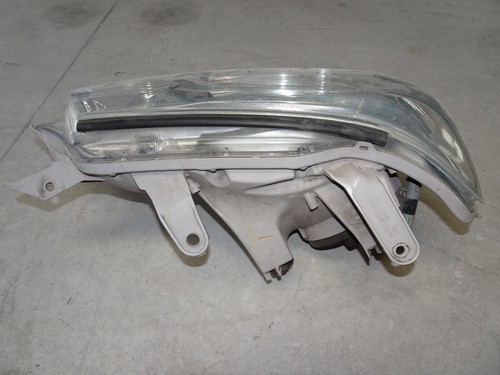 Faro halógeno Toyota Tacoma 2012-2015 OEM (derecha, pasajero) - Imagen 3 de 8