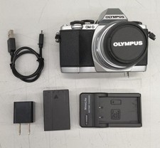 OLYMPUS E-M10/14-42MM 3.5-5.6 Mirrorless Camera