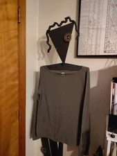 GAP medium Favorite T Army Jacket Green Buttons On Long Sleeves XLNT Worn Once