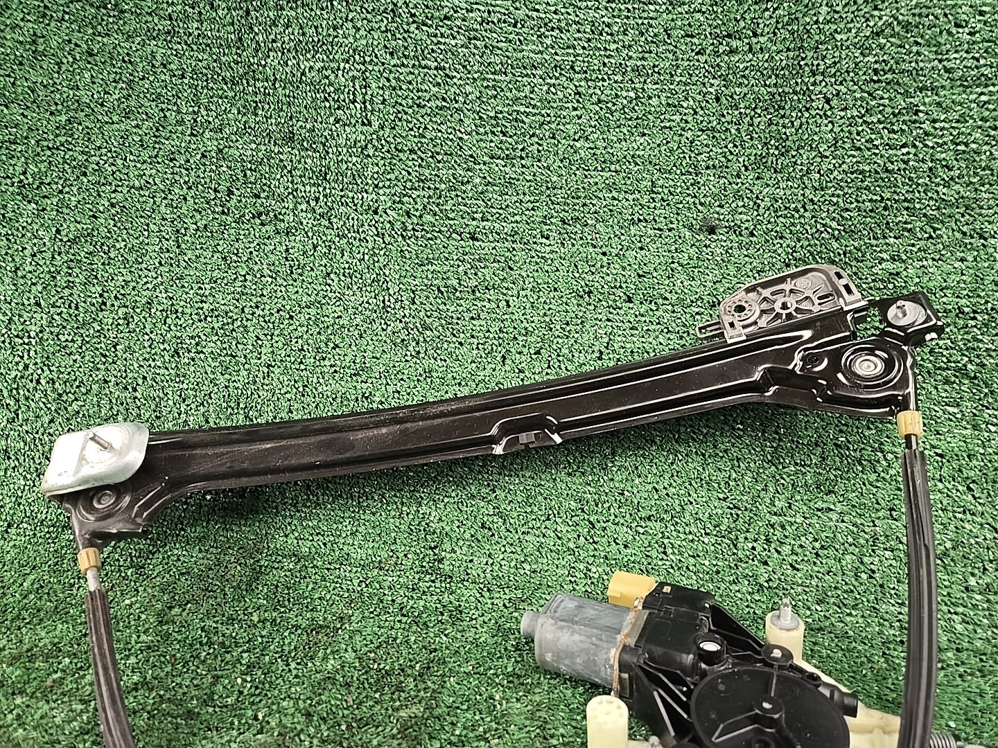OEM Maserati M157 Ghibli 14-23 Right Passenger FRONT Door Window Regulator Motor