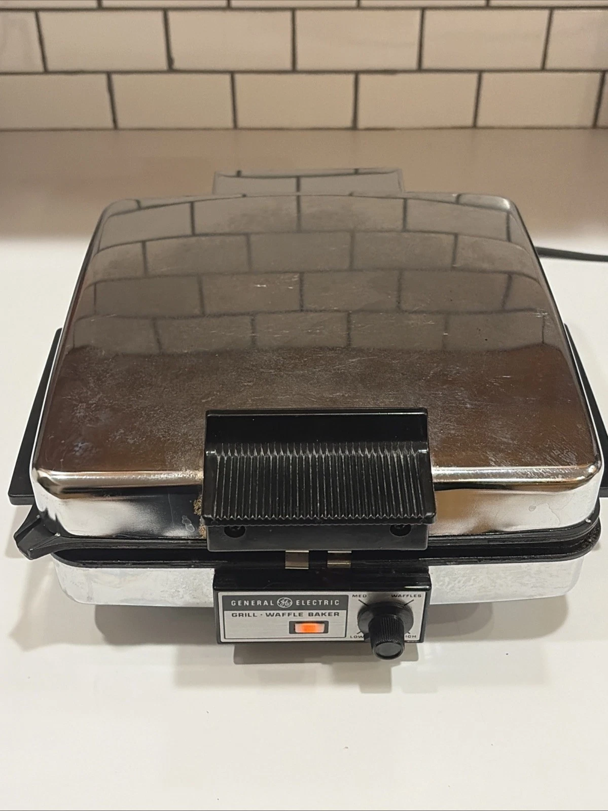 Vintage General Electric Chrome Waffle Maker & Grill A1G48T ~Tested WORKS
Opens in a new window or t