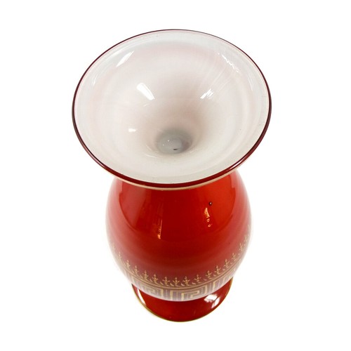 Vase aus siegellackrotem Glas mit Mäanderfries, Neuwelt um 1860-70 - Picture 6 of 6
