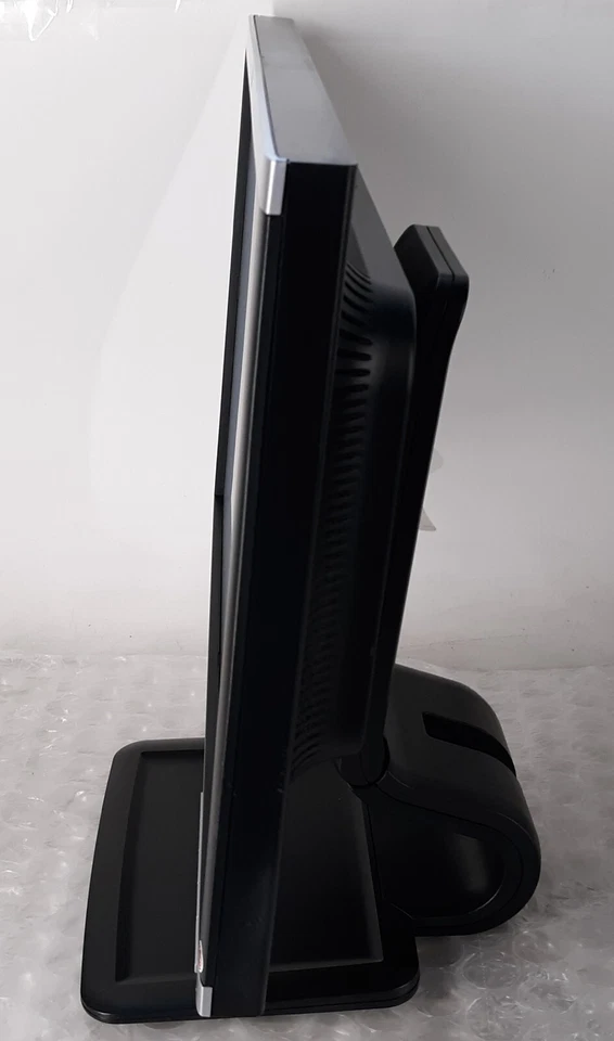 HP Compaq LA2205WG 22" Full HD Widescreen LCD Monitor w/ VGA + DVI + Power Cord - Image 4 of 4