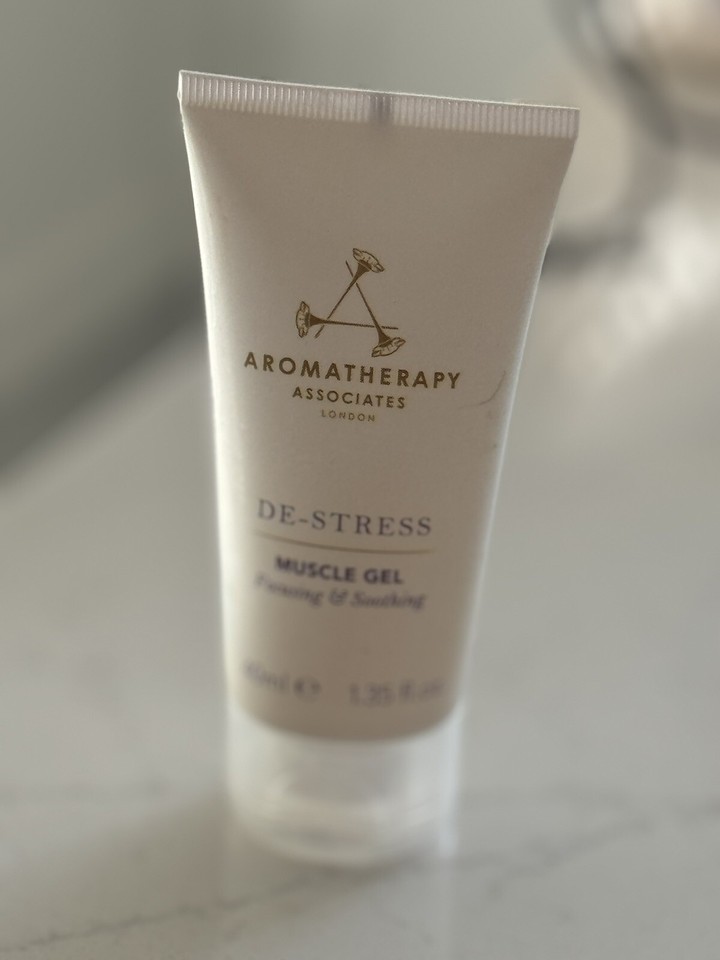 Aromatherapy Associates London DeStress muscle gel 40ml focusing and