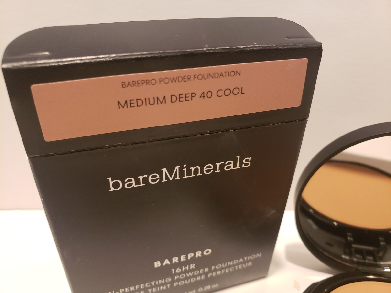 Bare Minerals- Barepro 16hr Skin-Perfecting Powder Foundation- #40 Med Deep Cool