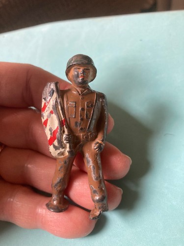 1930s Vintage Barclay-Manoil? WW1 Lead USArmy Soldier w/Flag