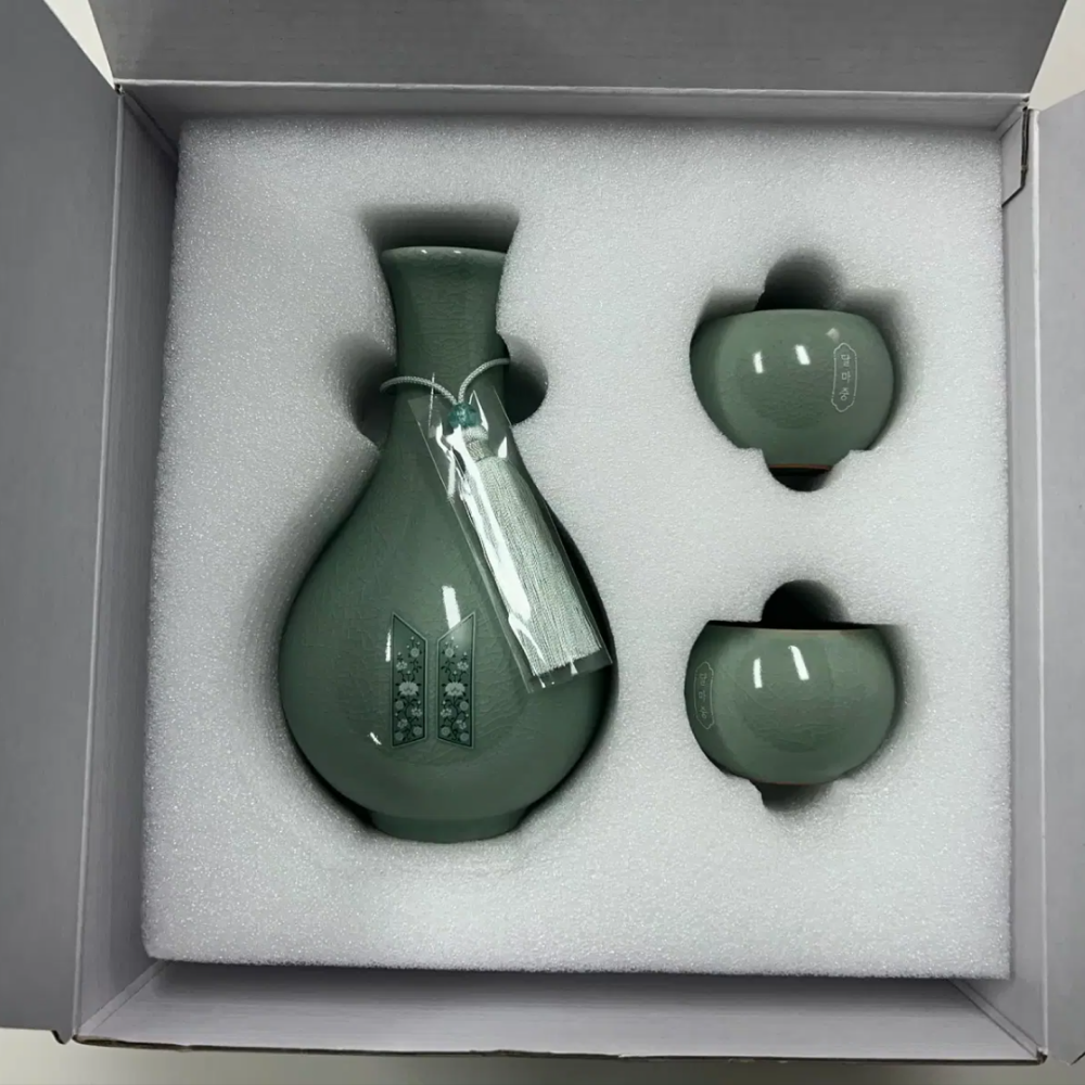 アイドル [2024 DALMAJUNG] Gourd Bottle & Cup Set BTS Official 2024 Dalmajung Gourd Bottle and Cup Set MU:DS Ceramic