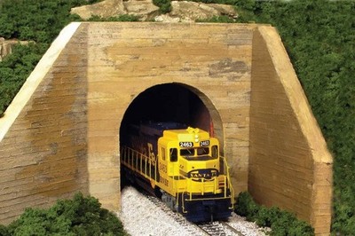 Monroe Models HO Single-Track Tunnel Portal Board-Formed Poured Concrete 128