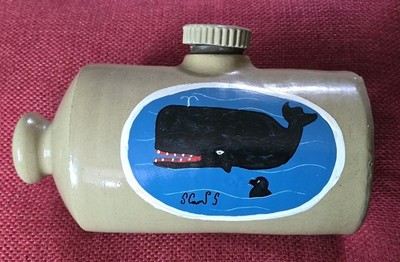 Steve Camps ''Scamps'' - Original Gemälde - Wal auf Steinzeug Wärmflasche.