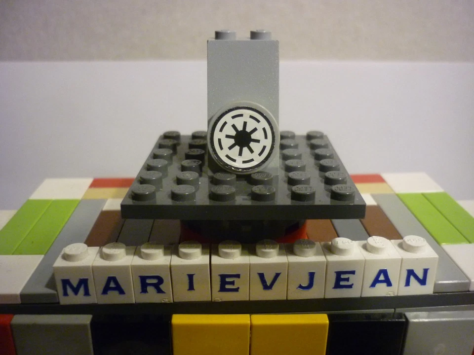 LEGO 75019