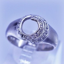 Size 9, vintage Sterling 925 silver handmade swirly ring with Cz