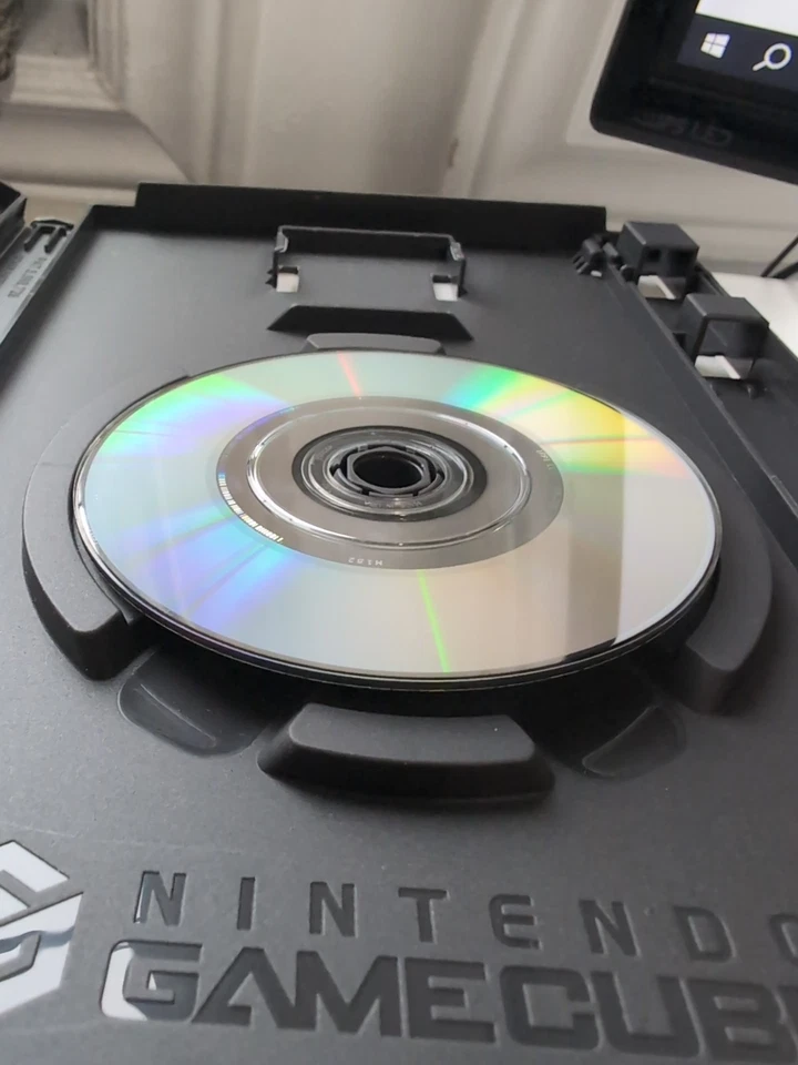 Disco de jogo Nintendo Gamecube ODAMA com estojo de transporte/armazenamento MAS SEM MANUAL DO JOGADOR - Imagem 4 de 4