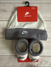 NEW Gray 2-Pc NIKE Baby HAT BOOTIES SET Size NEWBORN / 0-6 MONTHS