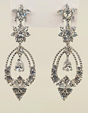 ELEGANT CRYSTAL RHINESTONE SILVER TONE CHANDELIER DANGLE FASHION PARTY EARRINGS