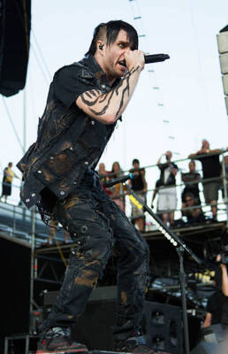 Matt Walst of Three Days Grace at 2013 Rock On The Range at Columb- Old Photo 8
