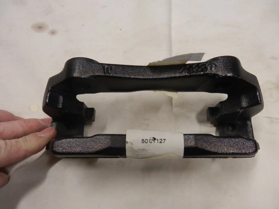 Soporte de pinza de freno trasero Chevrolet GM OEM 95-99 18029822 ENVÍO GRATUITO Foto 3 de 4