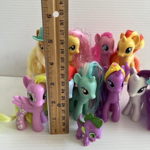 My Little Pony Twilight Sparkle School of Friendship Castle, Ponies, Carriage - Picture 23 of 24