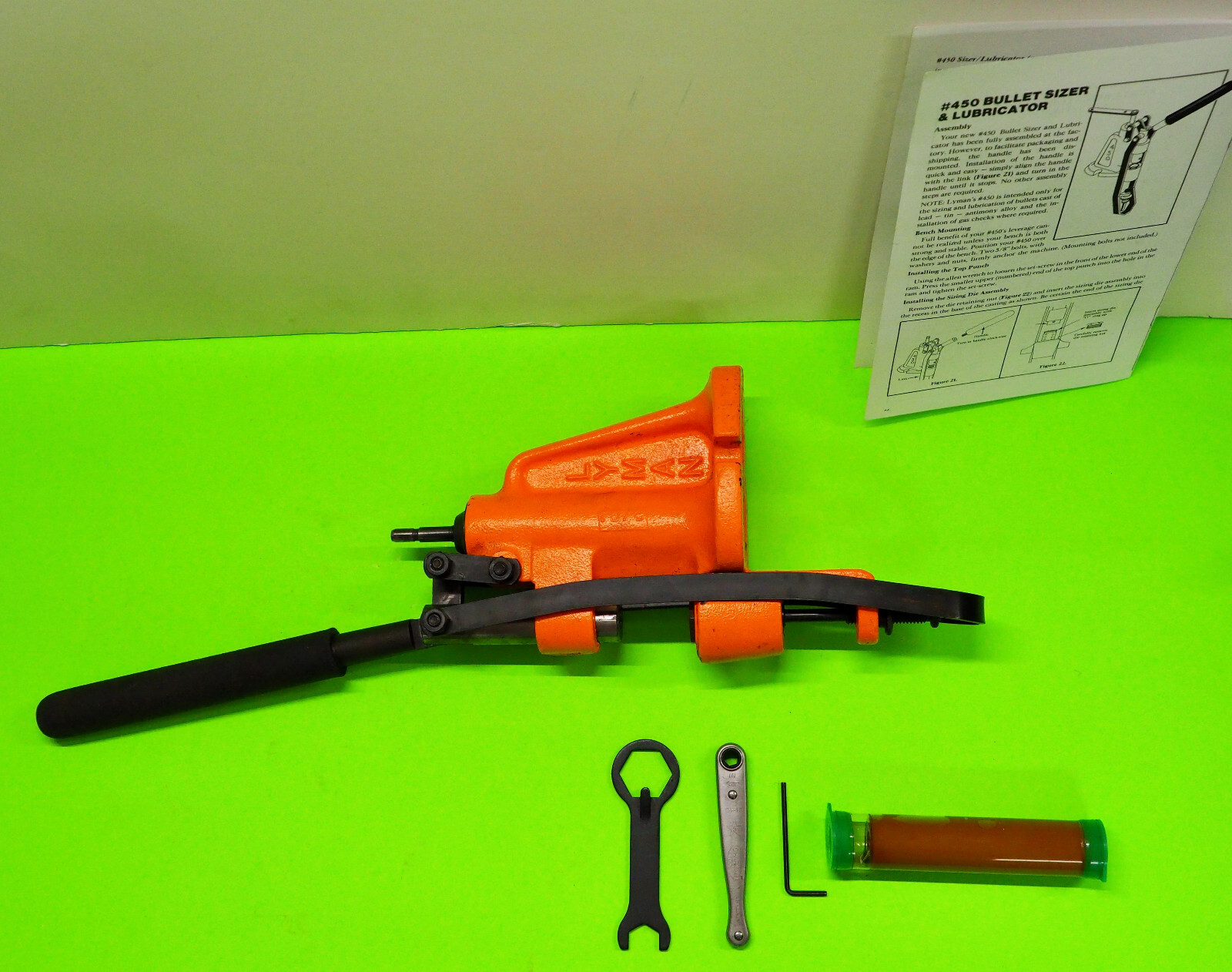 Lyman 450  Bullet Sizer/Lubricator-(2745880)--Orange