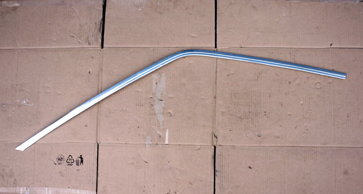 Jeu De Moulures Inférieures Pour BMW E30 Berline - MVP Vintage Parts, Insert Chromé, 6 Pièces + Quincaillerie