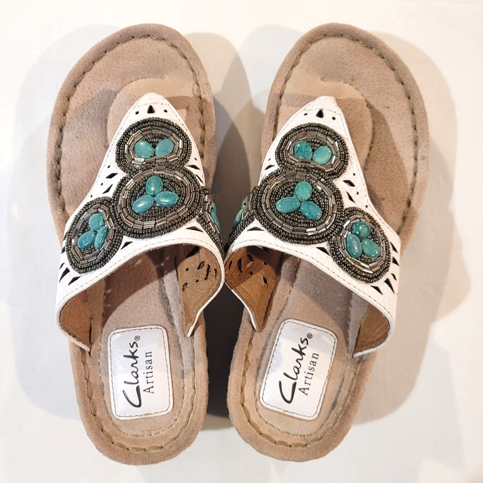 Sandali infradito Clarks Artisan in pelle bianca turchese argento perline 5