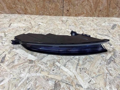 Porsche Taycan 9J1 2007 Hinten Dritte Bremsleuchte 9JA945095A GEK11676 - Bild 1 von 4