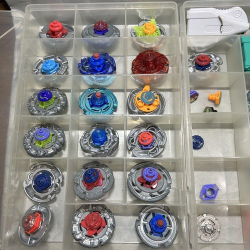 Lotto Beyblade TAKARA TOMY Metal Fusion Burst Bakuten Shoot dal Giappone SET 042262d - Foto 3 di 24